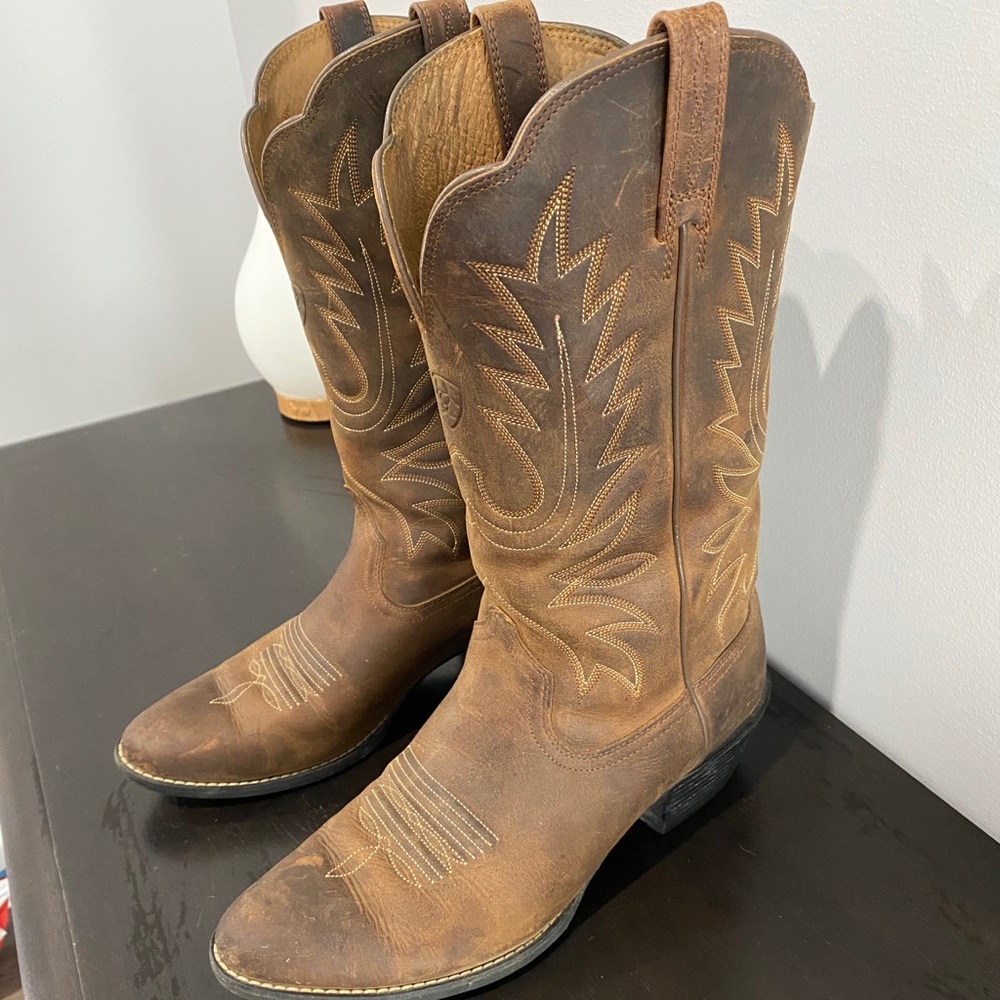 Cowboy boots Ariat for women size 8 1/2